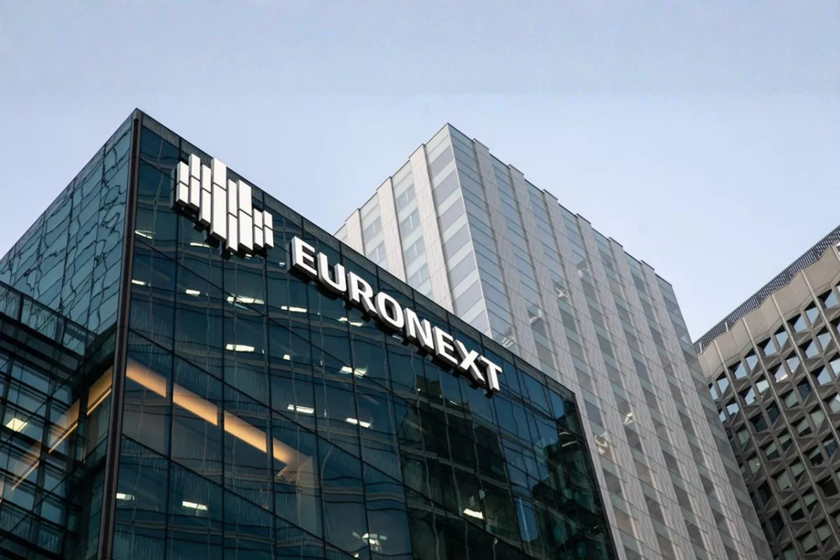 La plus grande place boursière de la zone avec de 6 400 milliards d’euros signe une grande première avec l’arrivée de la norme AML 30001 contre les fraudes