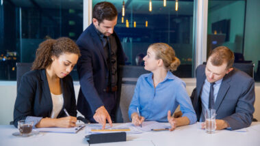 Génération sacrifiée ? Un cabinet d'étude confirme le ralentissement des augmentations de salaires avec seulement +1,95% anticipée pour 2026