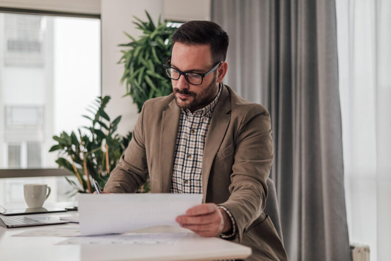 D&eacute;couvrez de combien va &ecirc;tre augment&eacute; le SMIC &agrave; partir du 1er janvier 2026