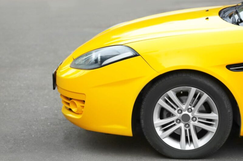 Le bleu n'est pas la couleur pr&eacute;f&eacute;r&eacute;e des Fran&ccedil;ais pour leur voiture ! Elle n&rsquo;arrive qu&rsquo;en 2e place derri&egrave;re les 39% du parc automobile de l'hexagone en noir